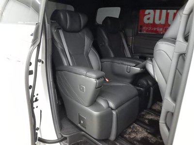 صورة 16 لـ 2025 Toyota ALPHARD