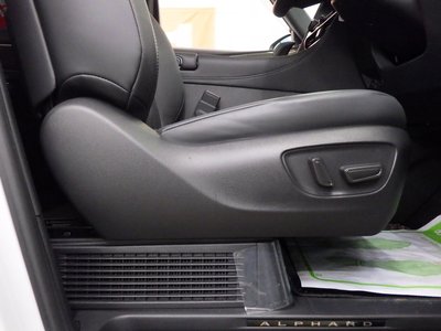 صورة 32 لـ 2025 Toyota ALPHARD