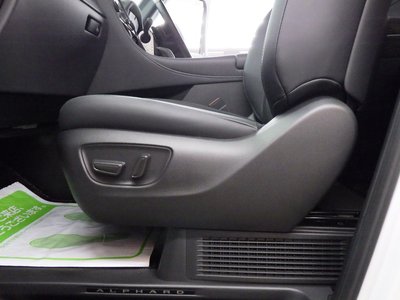 صورة 33 لـ 2025 Toyota ALPHARD