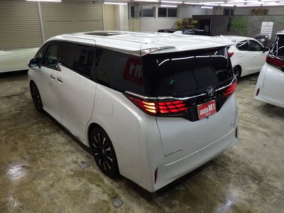 صورة 69 لـ 2025 Toyota ALPHARD