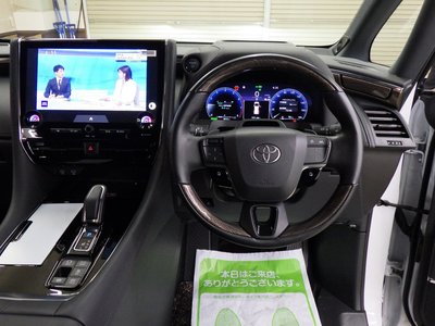 صورة 52 لـ 2025 Toyota ALPHARD