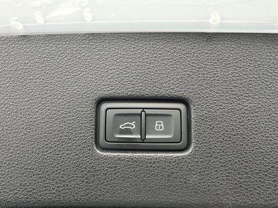 2021 AUDI Q8 thumbnail 41