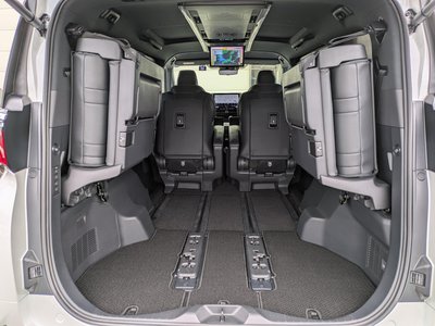صورة 20 لـ 2024 Toyota ALPHARD