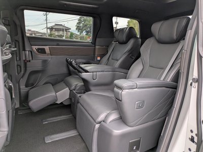 صورة 65 لـ 2024 Toyota ALPHARD