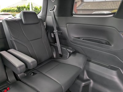 صورة 76 لـ 2024 Toyota ALPHARD