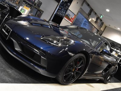 2021 Porsche 718 photo 2