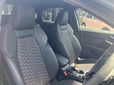 صورة 14 لـ 2025 AUDI RS3 SEDAN