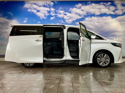 صورة 19 لـ 2023 Toyota ALPHARD