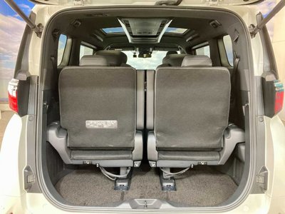 صورة 49 لـ 2023 Toyota ALPHARD