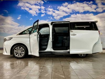 صورة 21 لـ 2023 Toyota ALPHARD