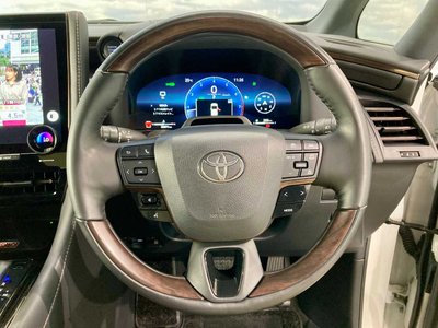 صورة 33 لـ 2023 Toyota ALPHARD
