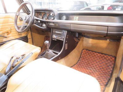 1975 BMW 2002 SERIES 照片 16