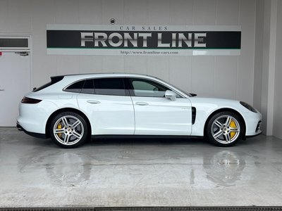 2019 Porsche PANAMERA photo 4