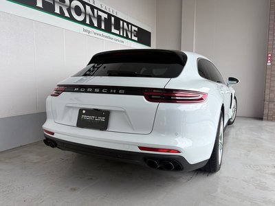 2019 Porsche PANAMERA photo 6