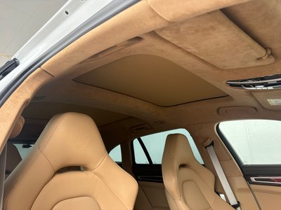 2019 Porsche PANAMERA thumbnail 17