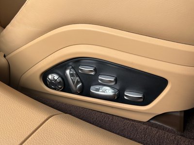 2019 Porsche PANAMERA thumbnail 20