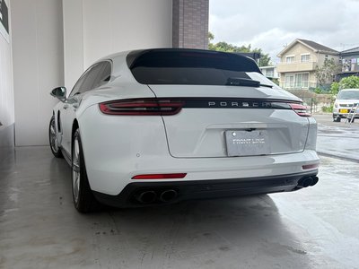2019 Porsche PANAMERA photo 5