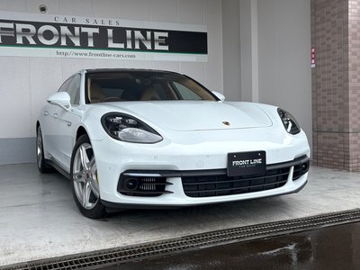 2019 Porsche PANAMERA photo 3