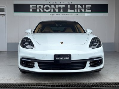 2019 Porsche PANAMERA photo 2