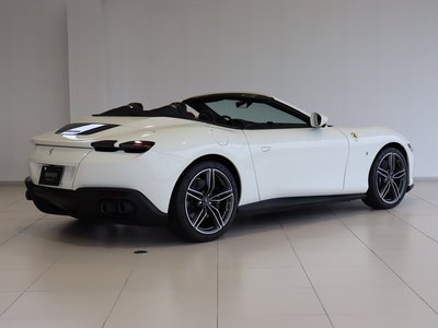 صورة 10 لـ 2025 Ferrari ROMA SPIDER