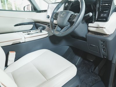 2024 Lexus LM 照片 37
