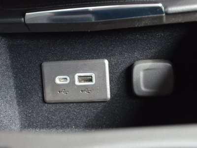 2023 Cadillac XT4 照片 32