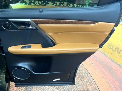 2021 Lexus RX thumbnail 32