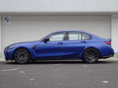 2025 BMW M3 SEDAN photo 3