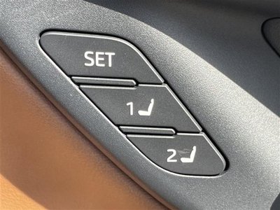 صورة 31 لـ 2025 Toyota CROWN ESTATE