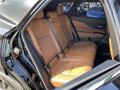 صورة 17 لـ 2025 Toyota CROWN ESTATE