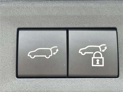 صورة 30 لـ 2025 Toyota CROWN ESTATE