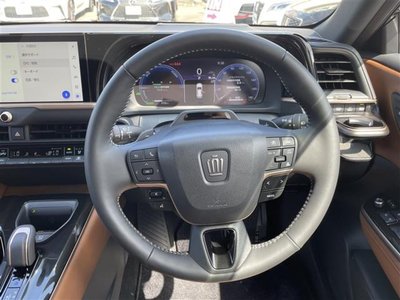 صورة 6 لـ 2025 Toyota CROWN ESTATE