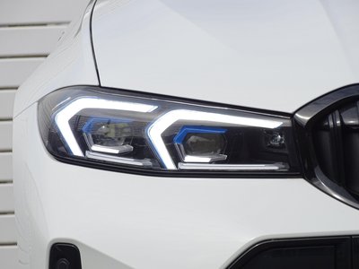 صورة 15 لـ 2024 BMW 3 SERIES