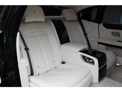 2024 ROLLS-ROYCE GHOST photo 48