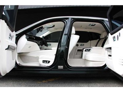 2024 ROLLS-ROYCE GHOST photo 11