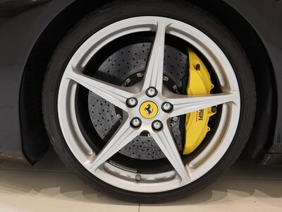 2017 Ferrari 458 ITALIA — миниатюра 19