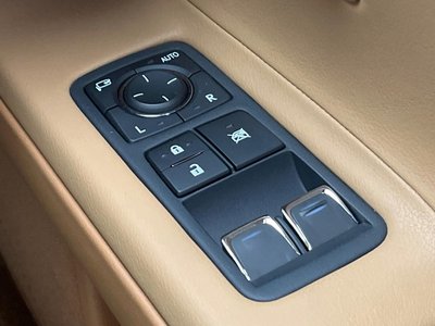 صورة 47 لـ 2020 Lexus LC CONVERTIBLE