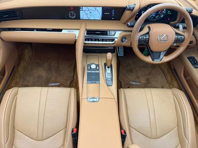 صورة 2 لـ 2020 Lexus LC CONVERTIBLE