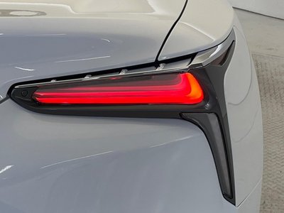 صورة 29 لـ 2020 Lexus LC CONVERTIBLE