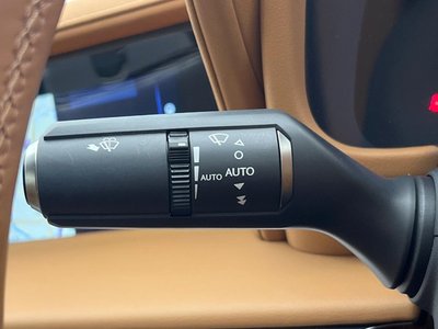 صورة 54 لـ 2020 Lexus LC CONVERTIBLE
