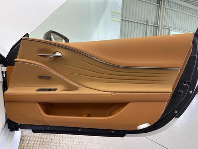 صورة 42 لـ 2020 Lexus LC CONVERTIBLE
