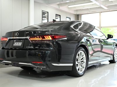 2023 Lexus LS — миниатюра 3
