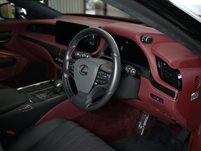 2023 Lexus LS — миниатюра 5