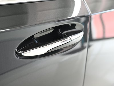 2023 Lexus LS — миниатюра 19