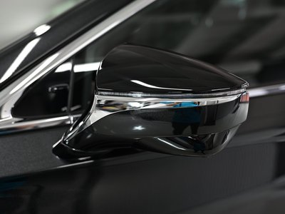 2023 Lexus LS — миниатюра 17