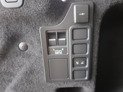 2026 LAND Rover DISCOVERY thumbnail 56