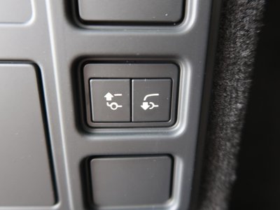 2026 LAND Rover DISCOVERY photo 8