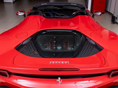 صورة 10 لـ 2024 Ferrari SF90 SPIDER