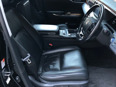 2019 Toyota CENTURY photo 21
