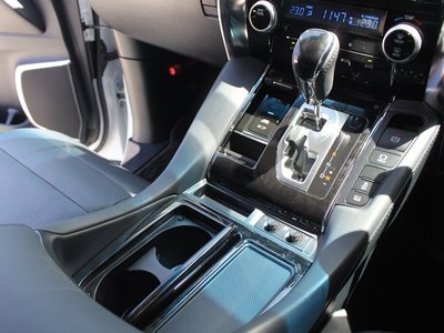 صورة 31 لـ 2023 Toyota ALPHARD